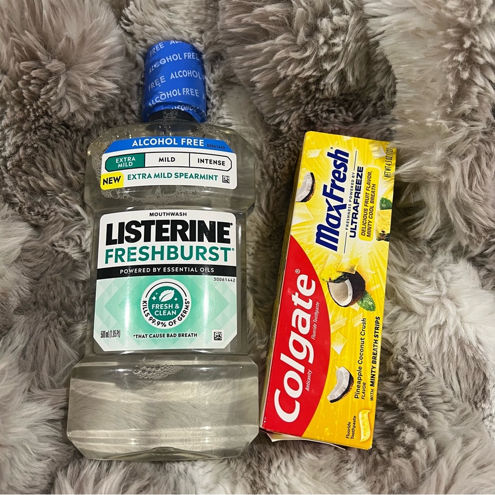 Listerine Freshburst Mouthwash 500ml + Colgate MaxFresh 4.5oz New
